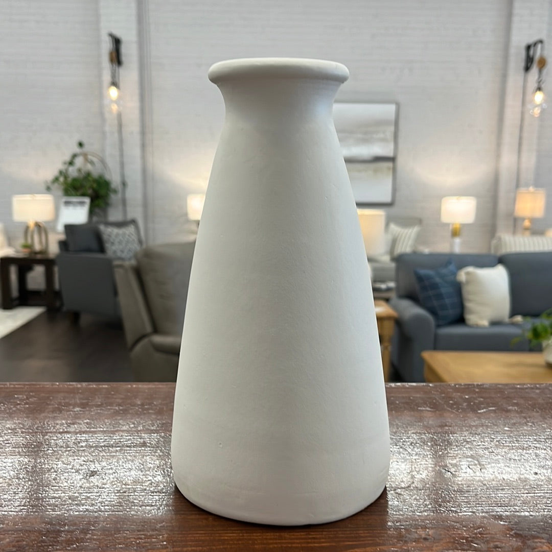 A2C00C00LV LARGE CERAMIC WHITE VASE