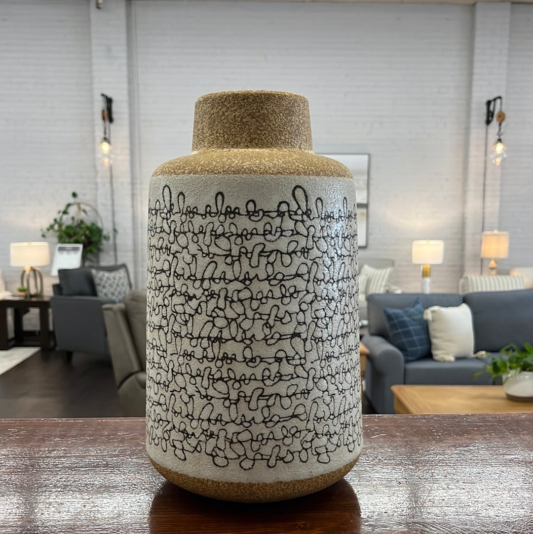 A2000127L MEGHAN VASE LARGE