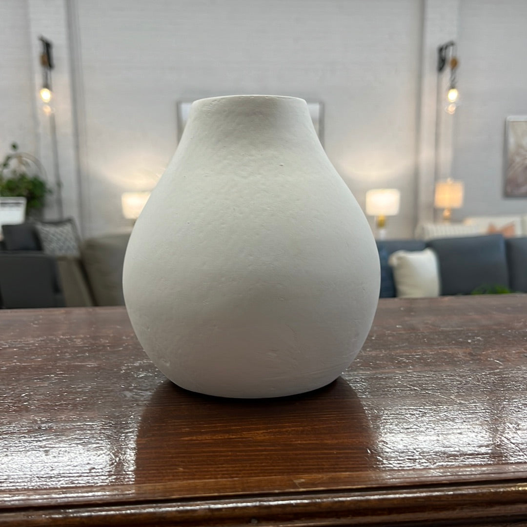 A2C00200SV SMALL CERAMIC WHITE VASE
